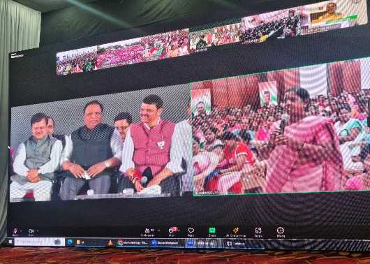 GONDIA डीसीएम देवेंद्र फडणवीस यांच्यासोबत लाडकी बहिणींनी साधला थेट संवाद