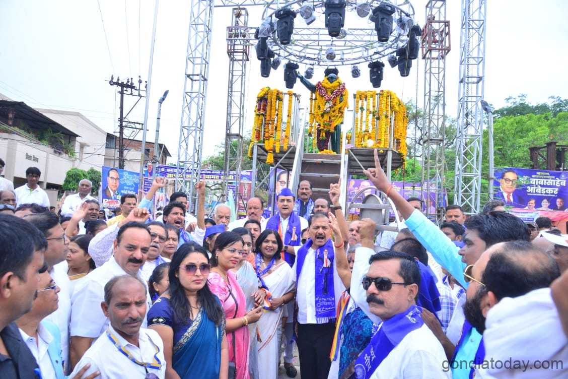 बाबासाहेब अमर आहे हजारो अनुयायी तसेच खासदार पटेल पॅडोल