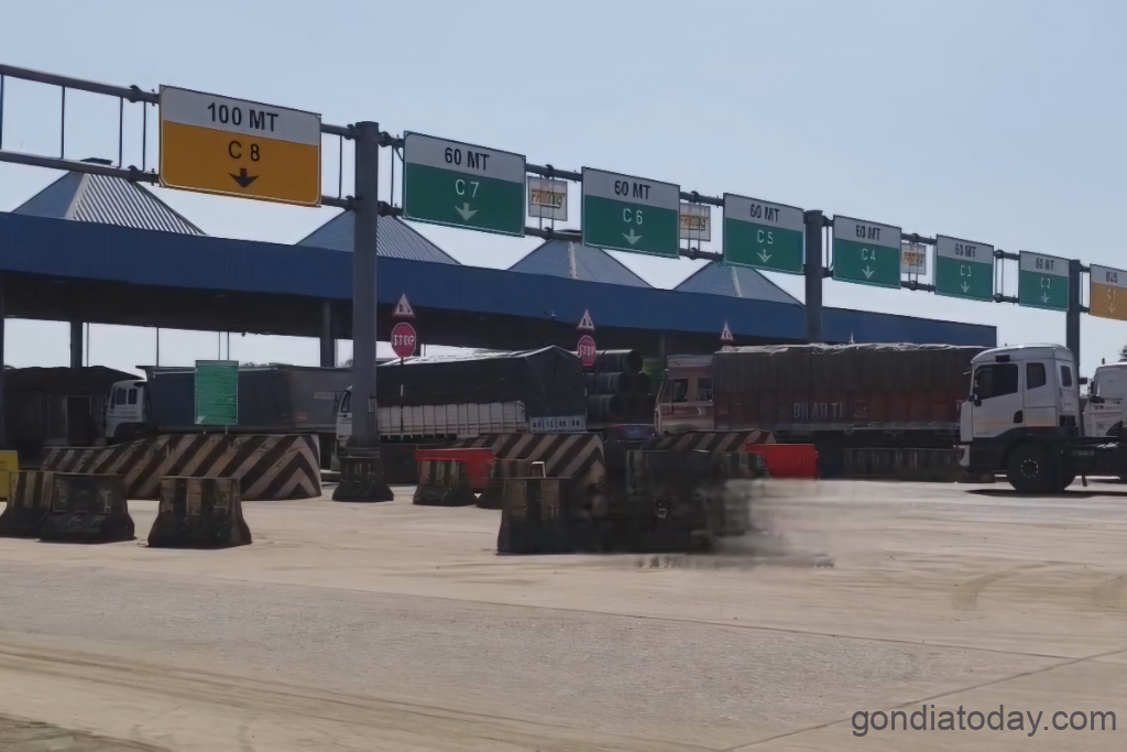 ड्रायव्हर म्हणून देओरी आरटीओ झेक पोस्ट्स भ्रष्टाचारविरोधी अधिका officer