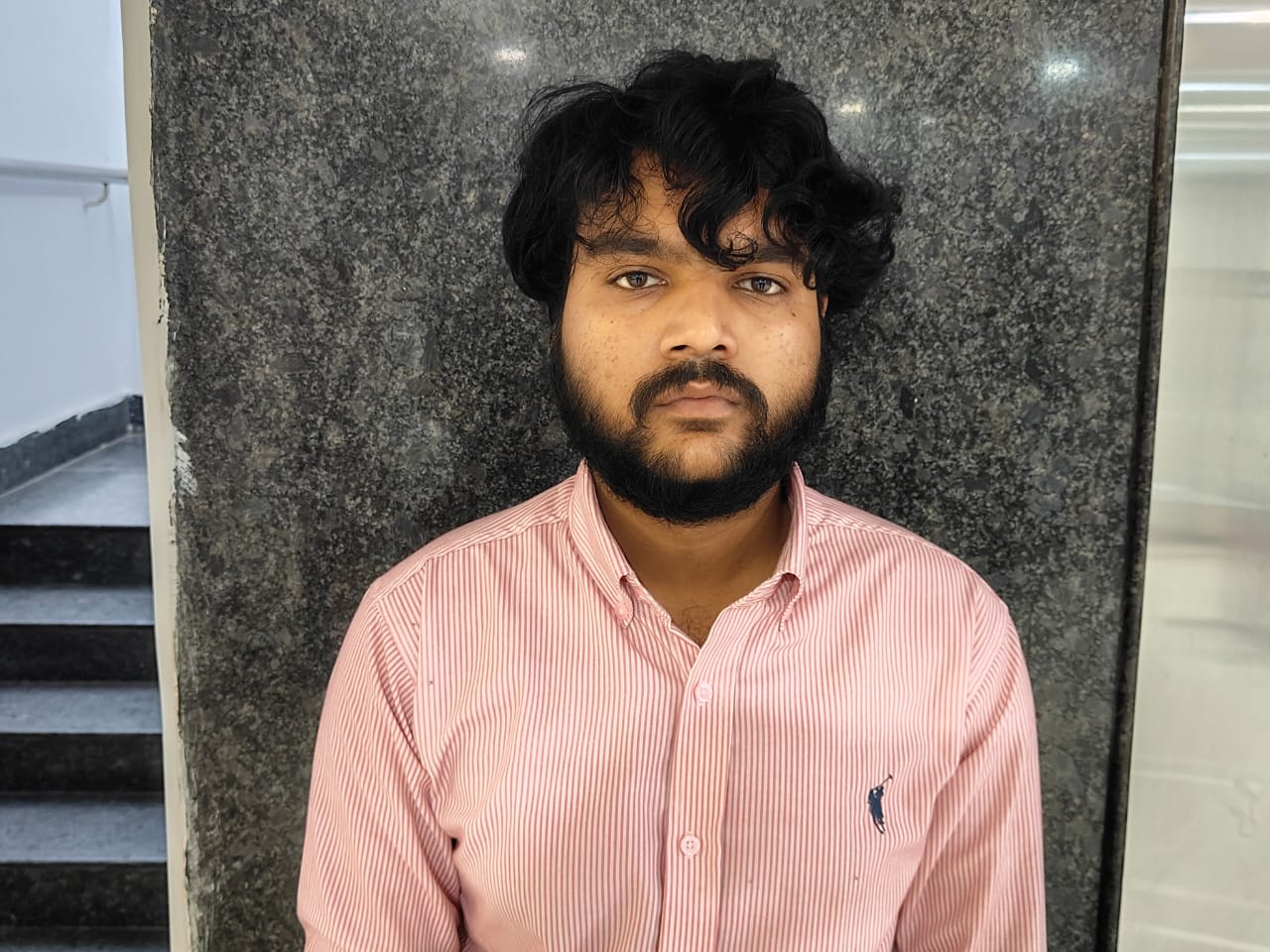 रायपुर पुलिस ने न्यूड पार्टी का प्रचार करने वाले आरोपी को गिरफ्तार किया